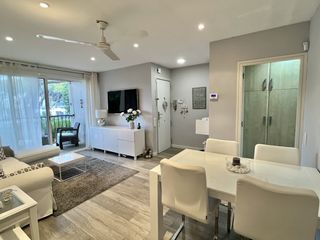 Pis a Carrer de calafell 14b. En gava mar urbanizaci�n cerca del mar
