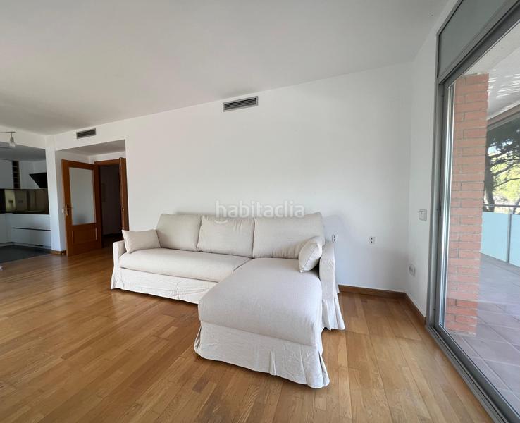 Foto 7adf70dc-4dae-4676-9c02-5fff5e0609d4. Location appartement avec chauffage parking piscine dans Gavà