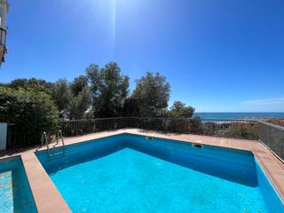 Apartament a Carrer de la cova fumada 76. Piso en venta les botigues de sitges con vistas al mar oportunid