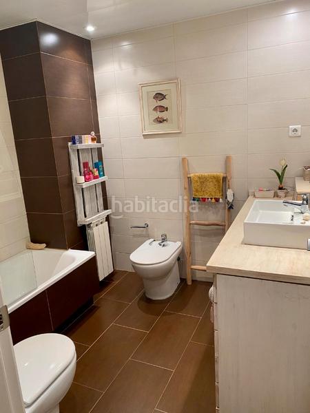 Foto 0acc5357-ce41-4140-910c-f3bcf45e1518. Casa adossada a avinguda 303 59 a Montmar Castelldefels