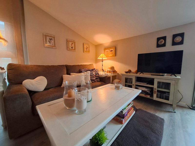 Foto 51c0ef39-adb1-4527-8d65-c79a53873654. Casa adossada a avinguda 303 59 a Montmar Castelldefels