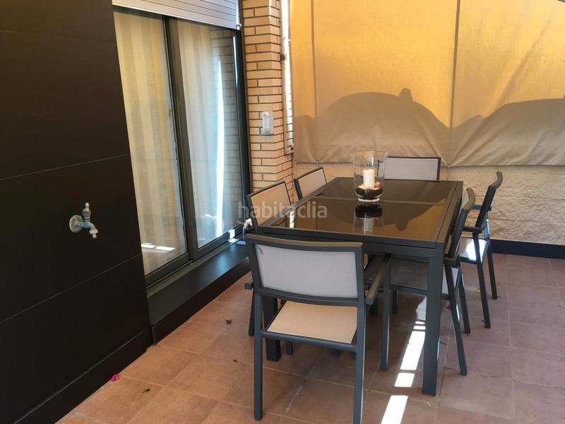 Foto 589e199b-b244-4369-aaad-b37235047542. Casa adossada a avinguda 303 59 a Montmar Castelldefels