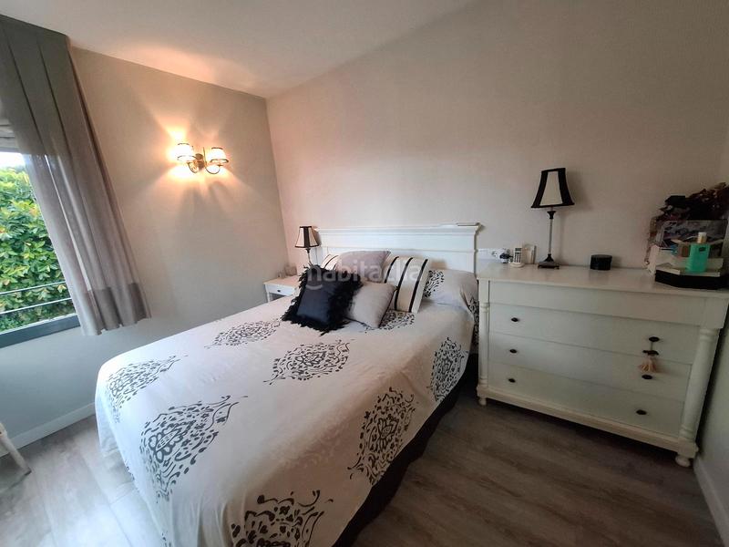 Foto 9e41f021-c2b7-4675-8a25-f0507a48f28a. Casa adossada a avinguda 303 59 a Montmar Castelldefels