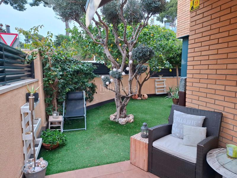 Foto ac49a669-18bb-479c-a60e-64de81892169. Casa adossada a avinguda 303 59 a Montmar Castelldefels