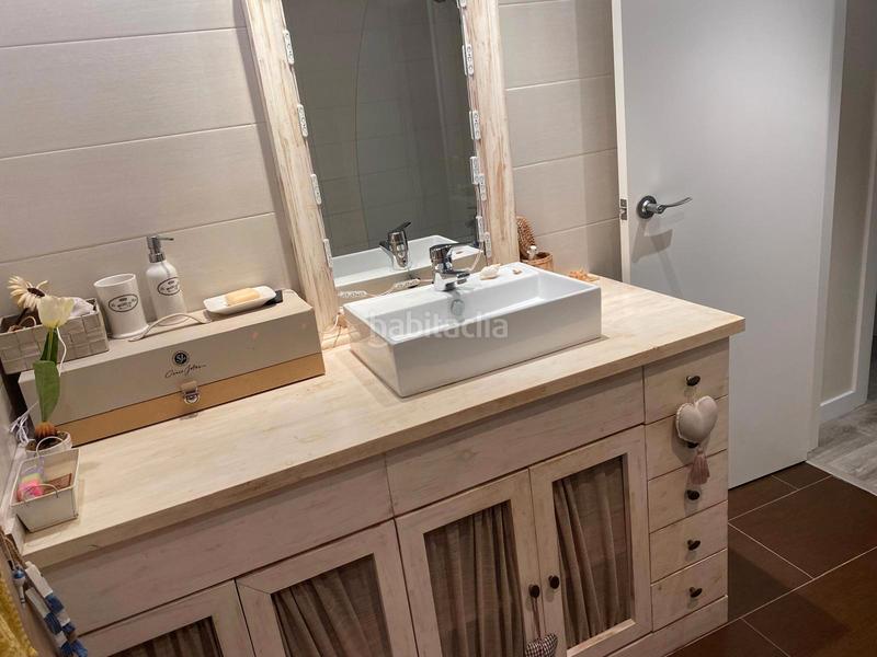 Foto ebd3293b-9573-4263-9dcb-379db2473e50. Casa adossada a avinguda 303 59 a Montmar Castelldefels