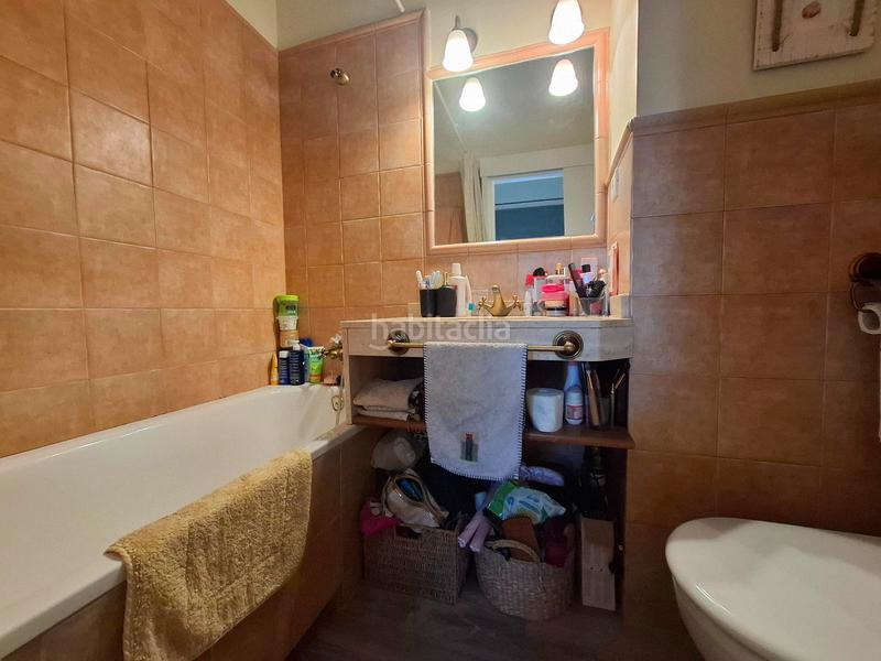 Foto ec77fbaa-958c-4d23-82fa-c74cb3466999. Casa adossada a avinguda 303 59 a Montmar Castelldefels