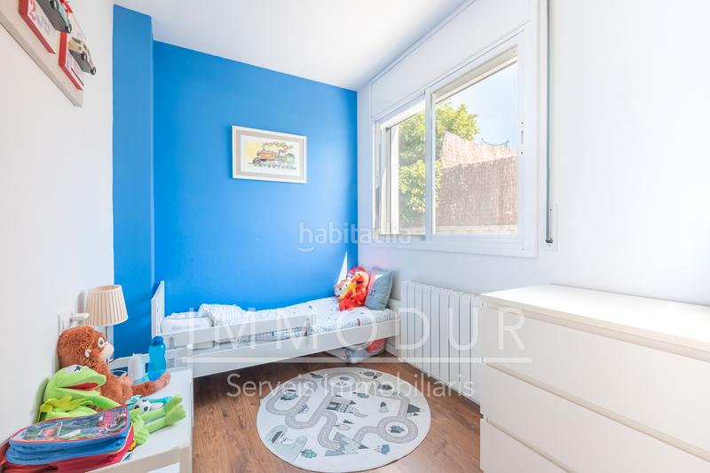 Foto ae38609b-bdb8-42a3-b1e1-3c8215ab43b0. Casa adosada en carrer raconada 6 Bellamar bajo con jardín y piscina privada en Castelldefels