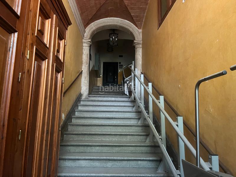 Foto f83d3cf3-b0e1-49f9-a7ab-9e4cb1659808. Piso en la rambla 39 en el gótico expectacular vivienda en Barcelona