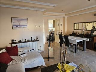 Casa adossada a Carrer baix llobregat 2. Adosada en mas d'engual