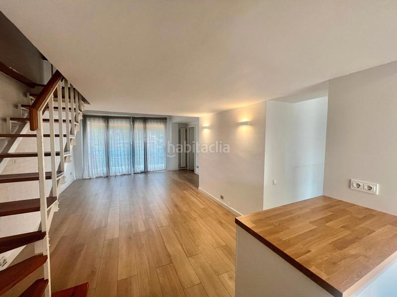 Foto 283a11e6-e4b4-4609-b356-d271628d6a22. Alquiler ático en autovia de castelldefels 162 se alquila atico duplex en zona residencial en Gavà