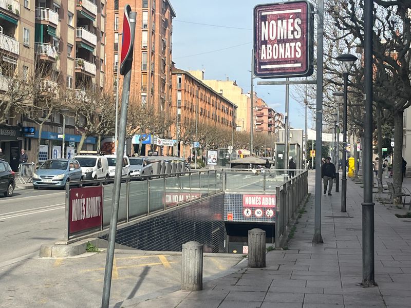 Foto d31f5c42-dfbc-4a69-8423-c79e647b25d0. Piso en passeig del doctor moragas 204 en pleno centro, mejor zona de barbera vivienda con parking, 4 habitaciones en Barberà del Vallès