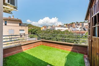 Pis  Carrer del cid. Atico duplex en castelldefels