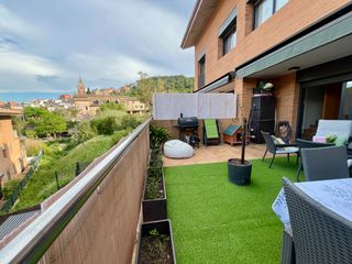 Casa adossada a Camí de cal marí 17. Ampkia casa adosada
