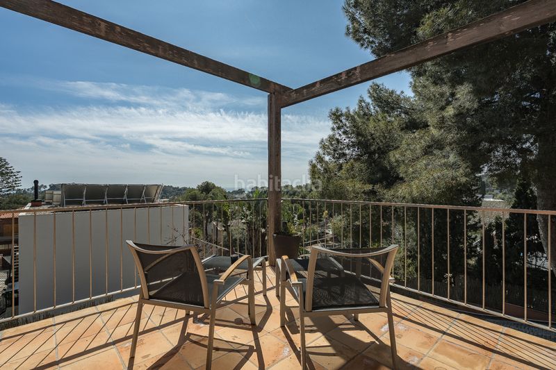Foto 11425d1b-6827-4cff-a322-b485cf7bf12a. Casa amb calefacció aparcament piscina a Montmar Castelldefels