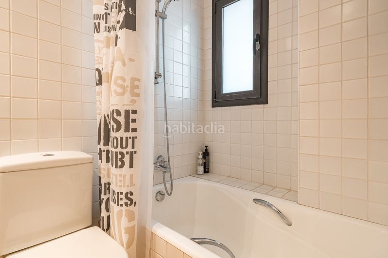 Foto 12374c95-dd9c-4a30-9332-cf7f78af44e8. Casa amb calefacció aparcament piscina a Montmar Castelldefels