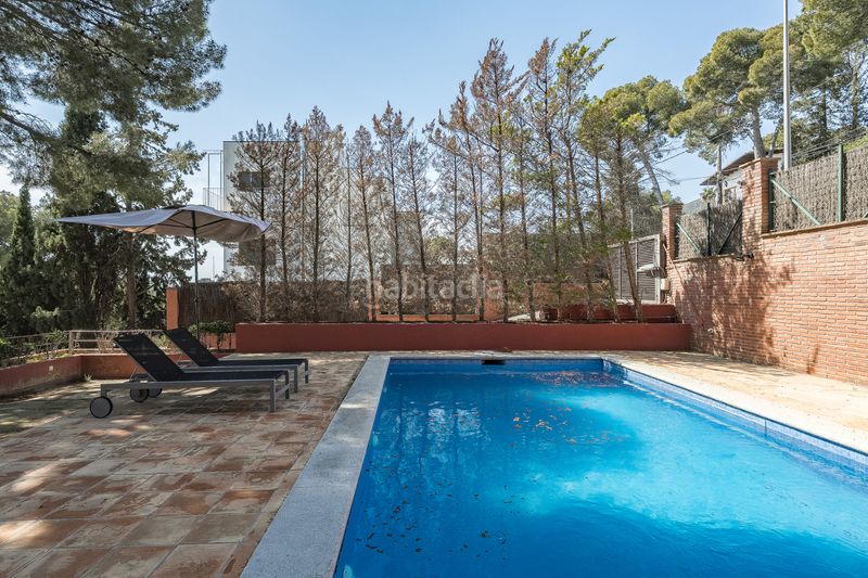 Foto 4983937b-9b76-41fd-b639-9d3e5f42cae8. Casa amb calefacció aparcament piscina a Montmar Castelldefels
