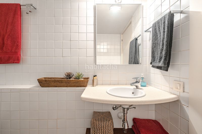 Foto 6cc589ea-8924-46a1-be0d-96949037288b. Casa amb calefacció aparcament piscina a Montmar Castelldefels