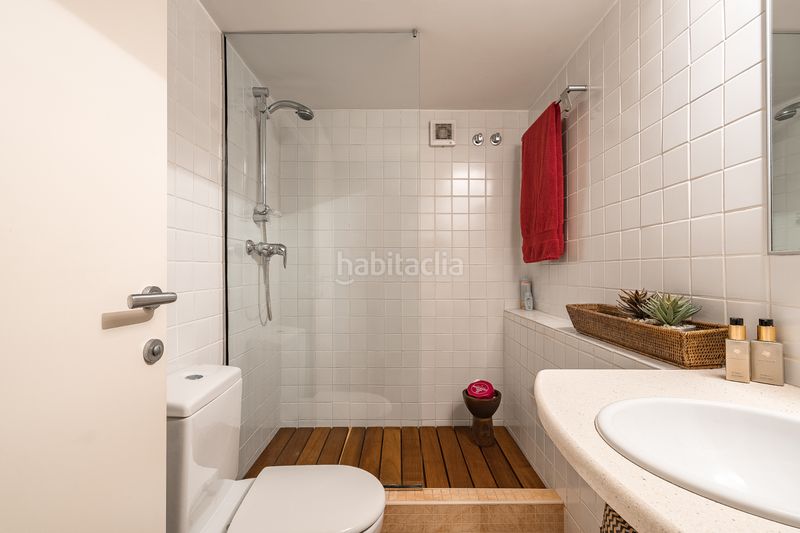 Foto 9041ea78-4538-46e9-ada8-33e073ba9025. Casa amb calefacció aparcament piscina a Montmar Castelldefels