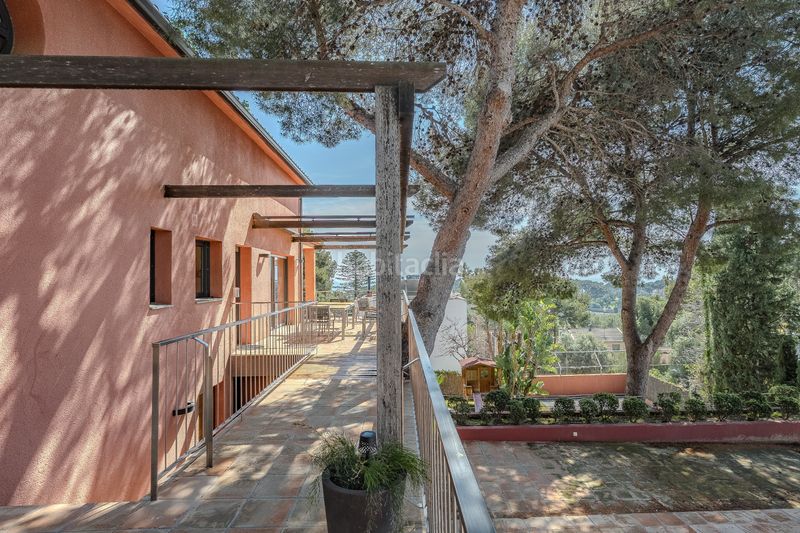 Foto c40b642e-fe64-472d-a033-0652c3c71cf7. Casa amb calefacció aparcament piscina a Montmar Castelldefels