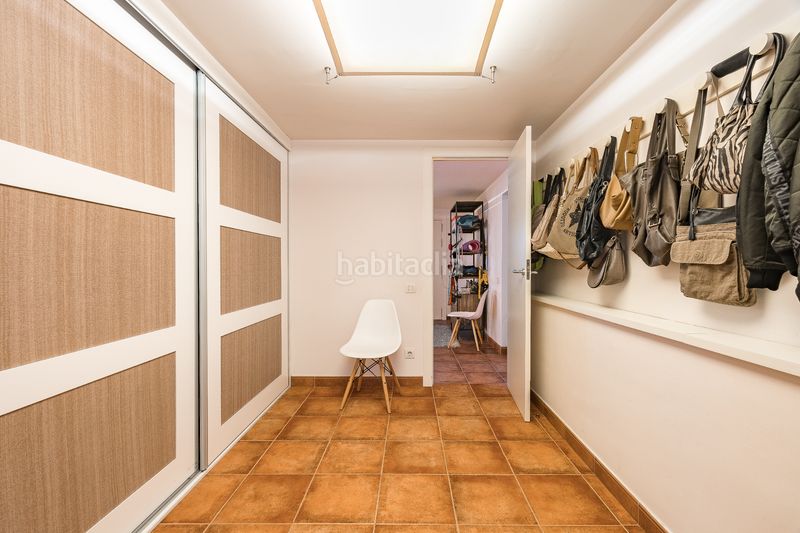 Foto f044c393-1dd1-4d12-bdf4-c19a2d93f248. Casa amb calefacció aparcament piscina a Montmar Castelldefels