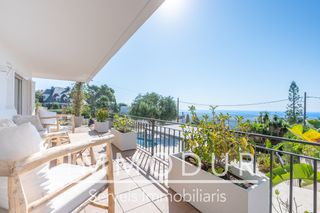 Reihenhaus  Carrer cal tarda. Casa en venta en bruguers