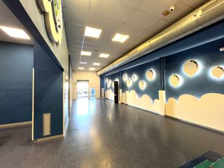 Business premise in Carrer de Pi i Margall 2