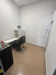 Lloguer Local Comercial a Calle lope de rueda 268. Alquiler sala tatuajes