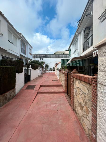 Foto 89550d6d-a8f7-410e-aec7-9aadffbd4a58. Casa adosada en avenida atabal 11 casa en venta en Málaga