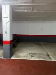 Aparcament cotxe a Avenida Jenofonte 18
