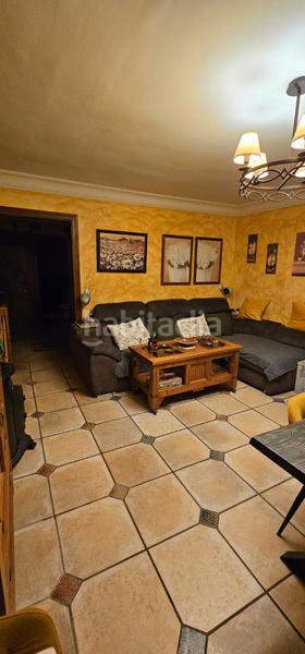 Foto aa6c05b7-8f64-482c-8b26-5da1c0751c45. Piso  en venta en Los Almendros - El Limonero - El Tomillar Málaga