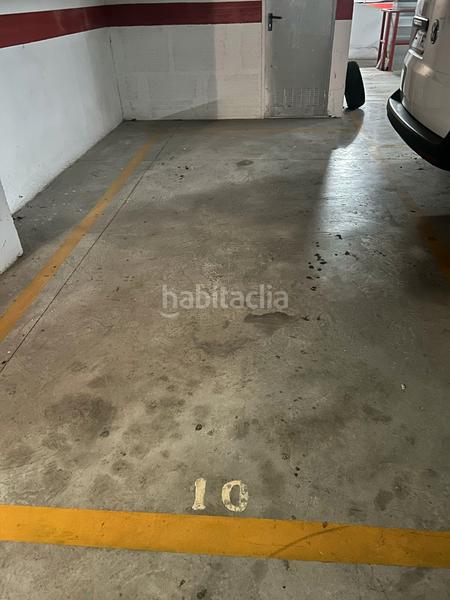Foto 89c4c6a6-0017-41c1-b766-6f687e508e40. Aparcament cotxe a calle lope de rueda 55 a Los Almendros - El Limonero - El Tomillar Málaga