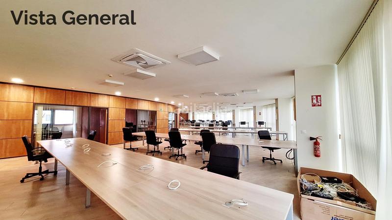 Foto 5ec25c78-f482-4c84-86d8-ba4bee3da29d. Oficina s en edifico azabache a 650 m2 en Barrios (Los)