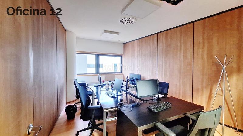 Foto 91f57ad0-b29d-463e-bd8f-6fb8c69509e2. Oficina s en edifico azabache a 650 m2 en Barrios (Los)
