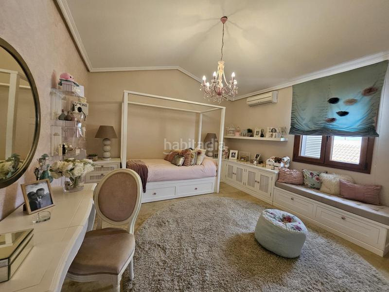 Foto 73b8c7ca-0760-41dd-9bb6-f068c7064aa4. Chalet espectacular chalet soleado en colonia san miguel en Algeciras