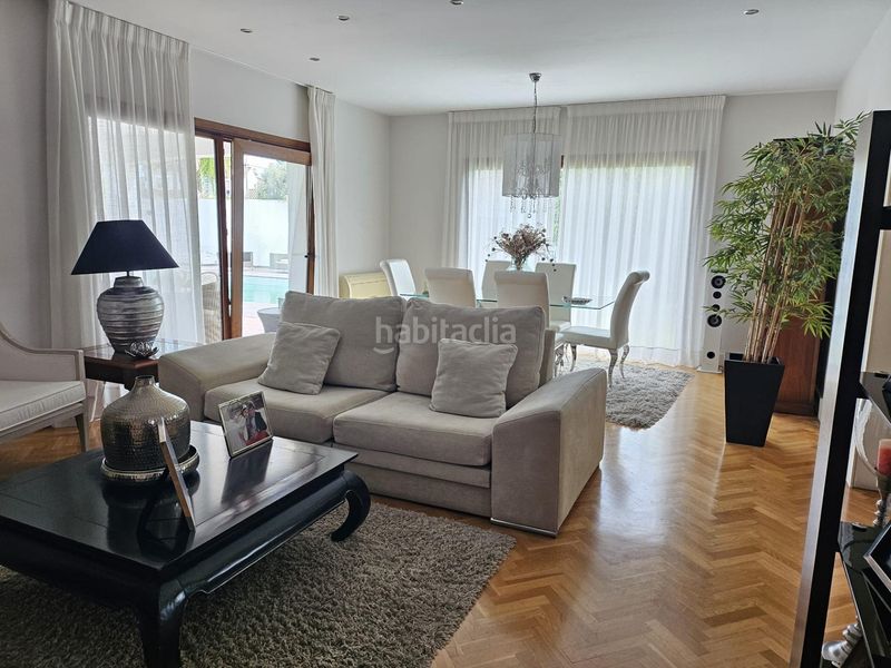 Foto 417900c0-dd1c-46e5-97f4-ebb9598300c5. Chalet con piscina in Los Pinos Algeciras