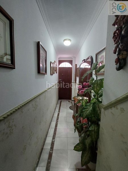 Foto 4b0e9450-8321-40cc-adc5-a74236143171. Casa amb aparcament a Casco Antiguo Algeciras