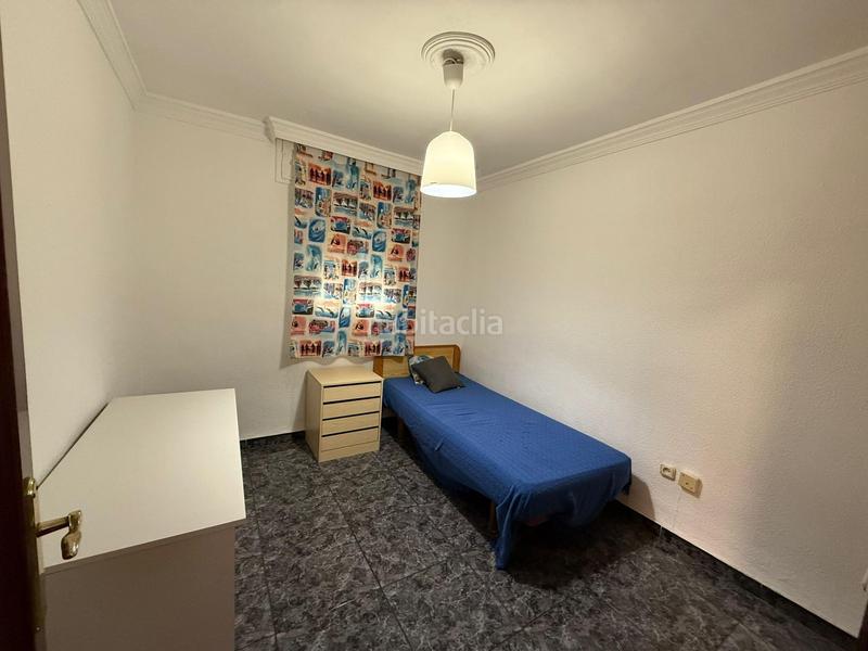 Foto cb35d60a-e26d-4e1a-88ed-28f3f9cabe00. Piso  en venta a un paso del centro 3 dormitorios y trastero en Algeciras