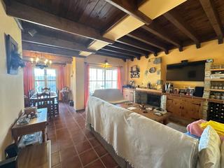 Casa aparellada a Barrios (Los). Tu refugio familiar en la vega del golf  los barrios