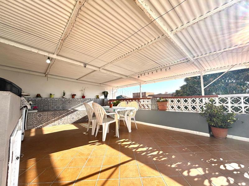 Foto d495f4c5-ce06-454d-8d39-c2b297400271. Casa adosada amplia casa familiar en los pastores con terraza chillout y ubicación inmejorable en Algeciras