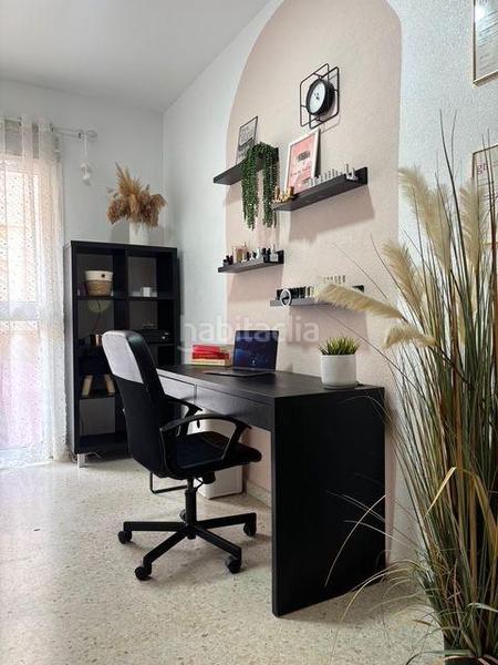 Foto c0d7b6b2-37cc-434b-9f9c-fe9003d61e7c. Piso vivienda con piscina comunitaria en San Bernabé lista para entrar a vivir! en Algeciras