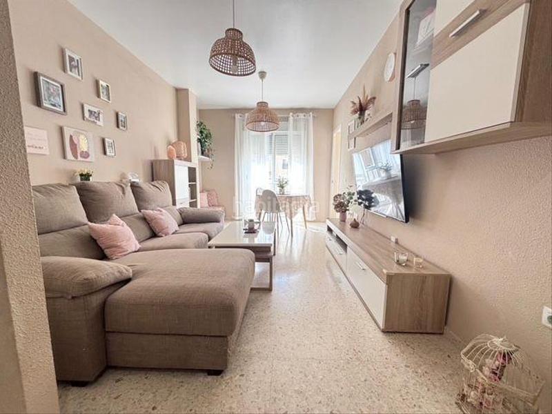 Foto c2e99b39-91d9-4d75-8220-7ad0fd66155e. Piso vivienda con piscina comunitaria en San Bernabé lista para entrar a vivir! en Algeciras
