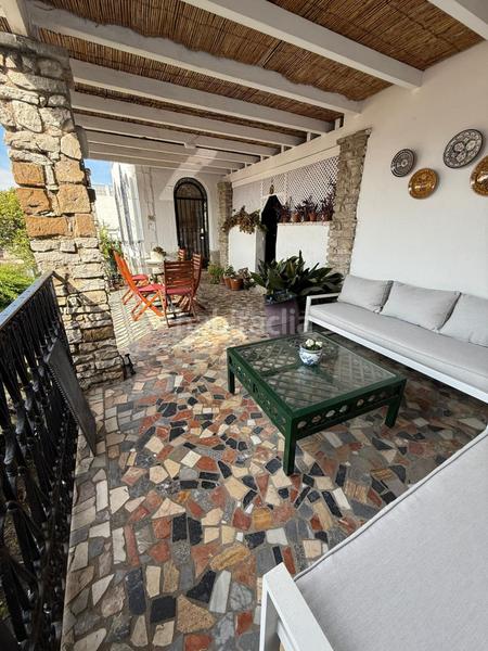 Foto 1153e9cd-35db-4ee4-a8bb-ba6519a1f071. Chalet hogar con encanto de 4 dormitorios en alexander henderson en Algeciras