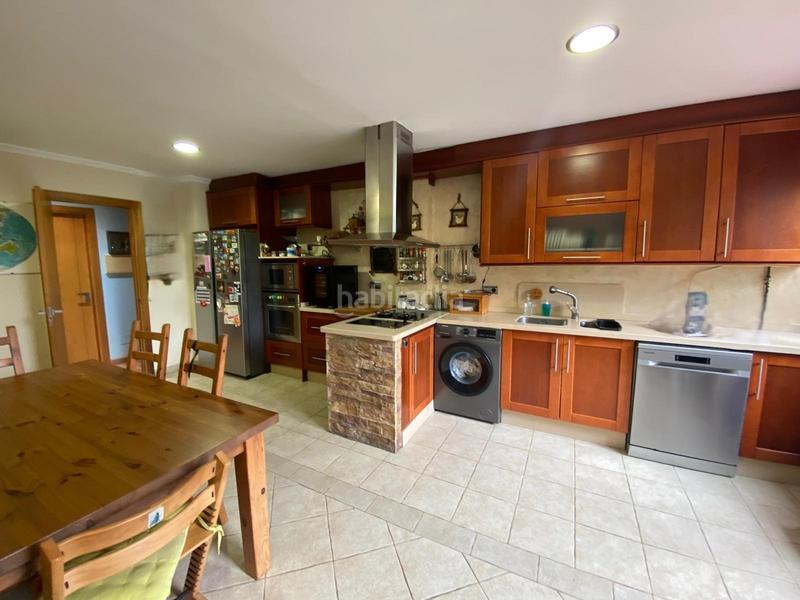 Foto bcefbe94-c6c5-4035-ba2d-3c8573e336a6. Reihenhaus mit parking in San García Algeciras