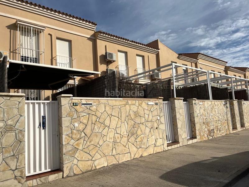 Foto 2c6ab422-10f7-41d5-ad7a-3e8fd8ff78b5. Location maison jumelée avec parking dans El Rinconcillo Algeciras