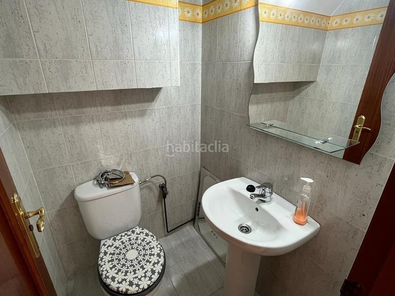 Foto c8f944db-2c0f-4cbb-9ce5-c722ca4c3efd. Rent semi detached house with parking in El Rinconcillo Algeciras