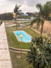 Casa en El Rinconcillo. Se vende adosado de tres dormitorios en algeciras, zona rinconci