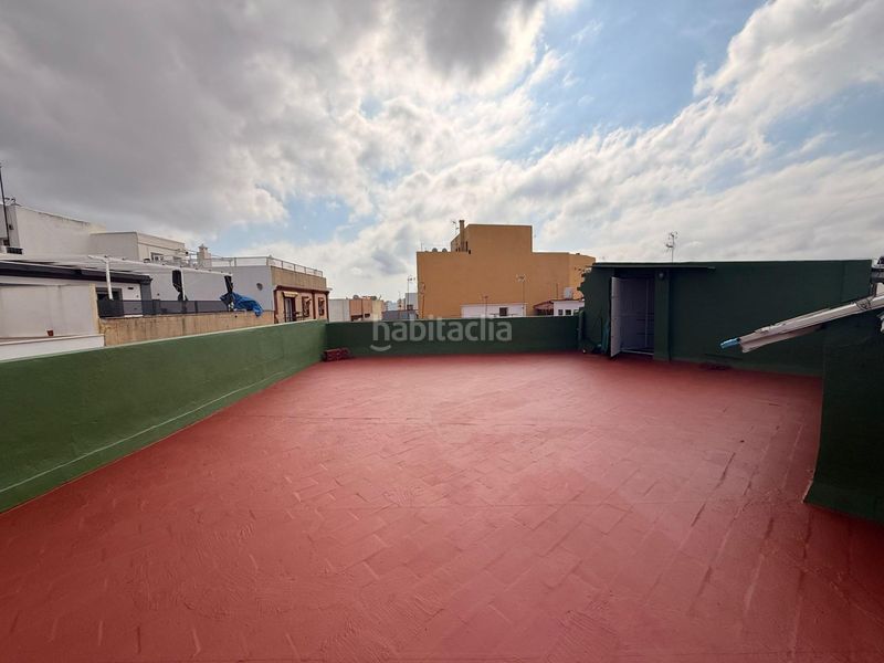 Foto 42efcbdb-f15a-40d3-ba69-f18e326fbe44. Casa amb aparcament a Casco Antiguo Algeciras