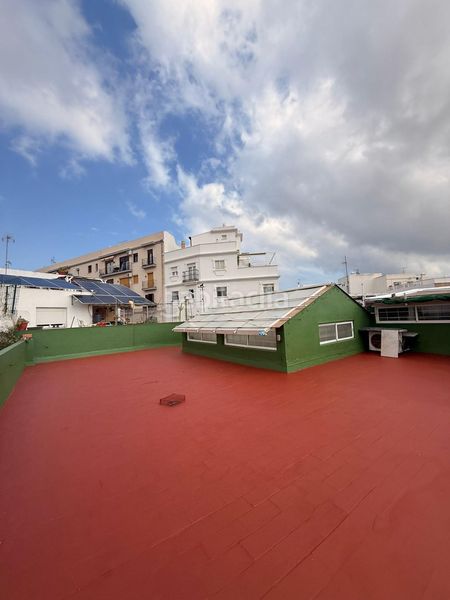Foto a719eab4-7f1a-457c-b438-8b56ea4019c0. Casa amb aparcament a Casco Antiguo Algeciras