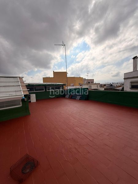 Foto c144002f-42c5-4e0e-8be4-b1cba8981369. Casa amb aparcament a Casco Antiguo Algeciras