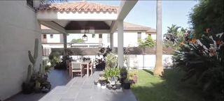 Chalet en San García. Se vende chalet en san garcia con piscina, algeciras